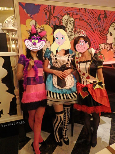 不思議の国のアリスの仮装パーティー☆チェシャ猫、アリス、ハートの女王
